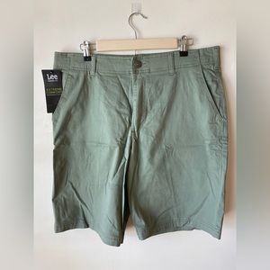 NWT Lee Extreme Comfort Men’s Shorts in Mercantile Green - Sz 36